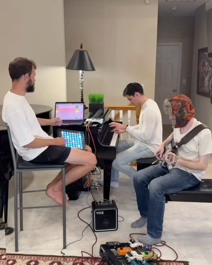 Instagram post from getengaged. This post is in position 3.